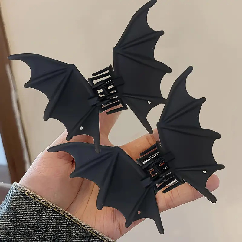 Cosplay Bat Prop - Matte Black Bat Claw Clip Gothic