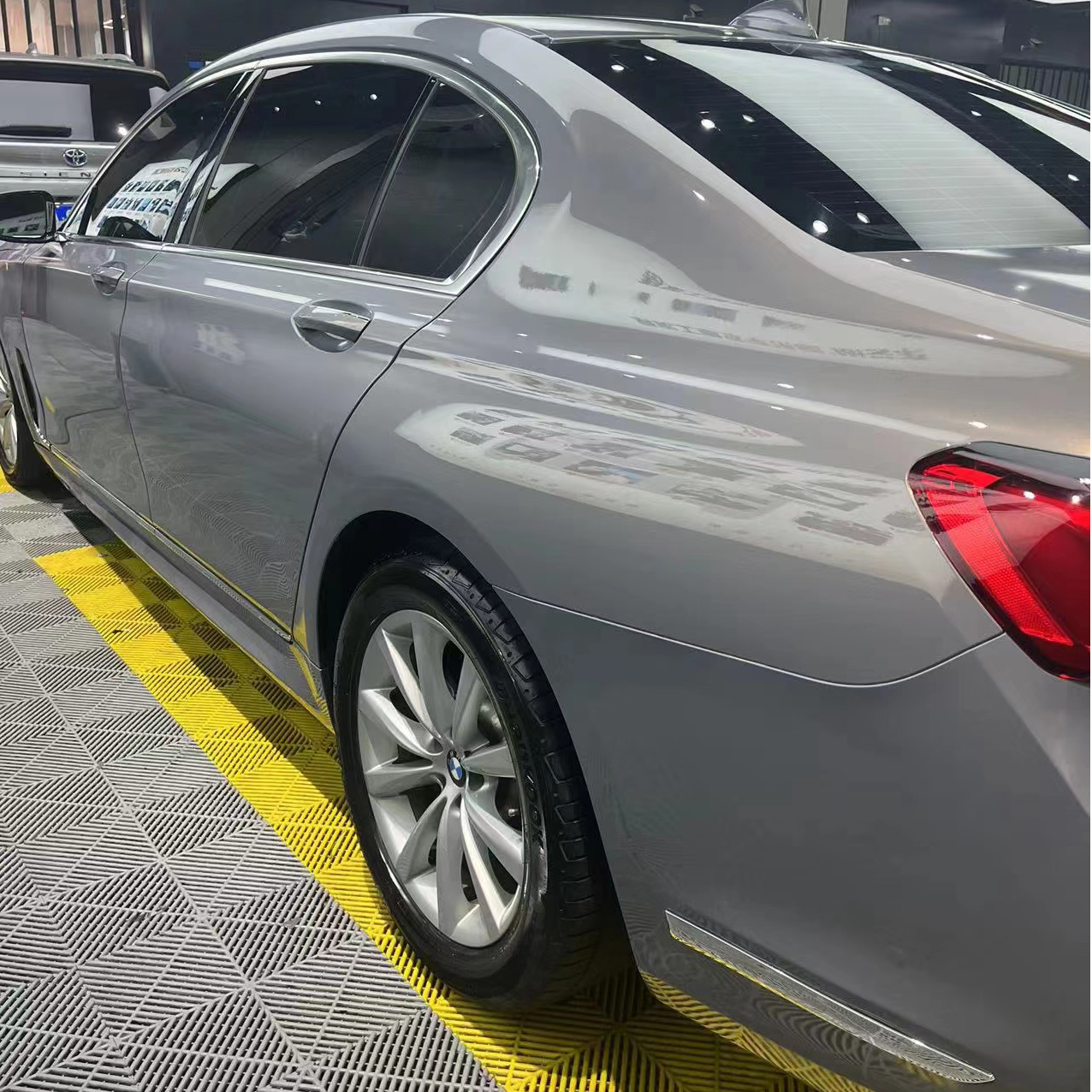 PET Backing Paint Protection S - огляд і ціна Metallic Spray Paint